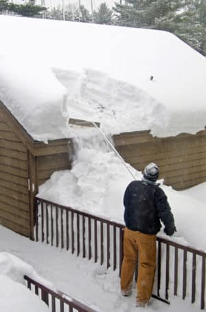 You are currently viewing Why Is Winter Roof Maintenance Important?