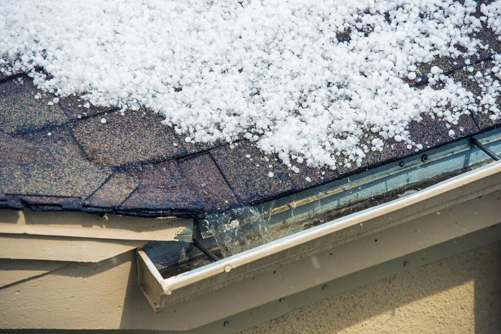 5 Signs of Winter Roof Damage Every New England Homeowner Should Know